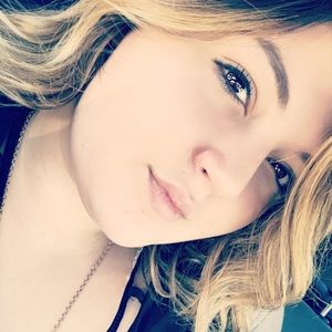 Meet your Posher, Gloria